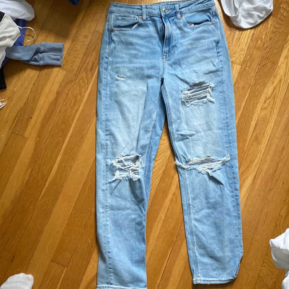 american eagle mom jeans